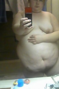 Full-figured woman enjoying spunky fuck-fest