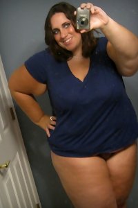 sensual bbw enjoys pleasurable licking and frigging