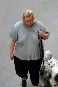 luscious plumper girl sprawled out, playing with her fat boobies